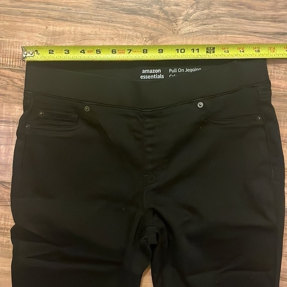 Amazon Essentials Women's Stretch Pull-On Jegging  sz 10 short - Picture 7 of 12